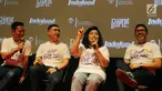 PDRC FKM UI Endang L. Achadi (dua kanan) bersama Direktur Indofood Axton Salim (dua kiri), CEO Ruangguru Belva Devara (kiri), dan CPO Ruangguru Iman Usman (kanan) saat peluncuran program Hidup Sehat Yuk, Jakarta, Minggu (22/7). (Liputan6.com/JohanTallo)