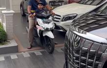 Momen Anak Nikita Willy Dibonceng Motor, Garasi Rumahnya Bikin Salfok Penuh Mobil Mahal 'Itu Rumah Apa Showroom