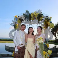 Tak hanya gaunnya, aksesori yang dikenakan Jennifer juga ikut mencuri perhatian, terutama alas kaki pilihannya. [@jennifercoppenreal20].