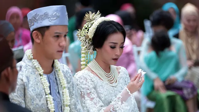 [Bintang] Rinni Wulandari dan Jevin Julian