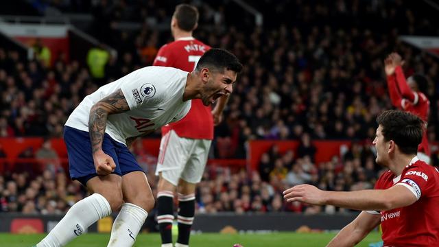 Bek Manchester United, Harry Maguire.