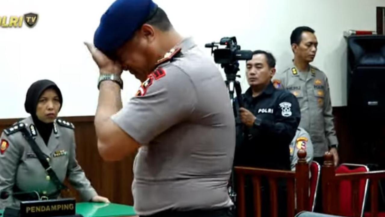 VIDEO: Bripka Rohmad Sopir Rantis Brimob Lindas Ojol "Saya Hanya Jalankan Perintah Pimpinan"