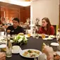 Aaliyah Massaid dan Thariq Halilintar Food Testing untuk Pernilkahan, Warganet Singgung Soal Dipingit.&nbsp; foto: Youtube&nbsp;Thariq Halilintar&nbsp;