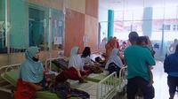 Puluhan siswa SD di Padang keracunan makanan. (Liputan6.com/ Novia Harlina)