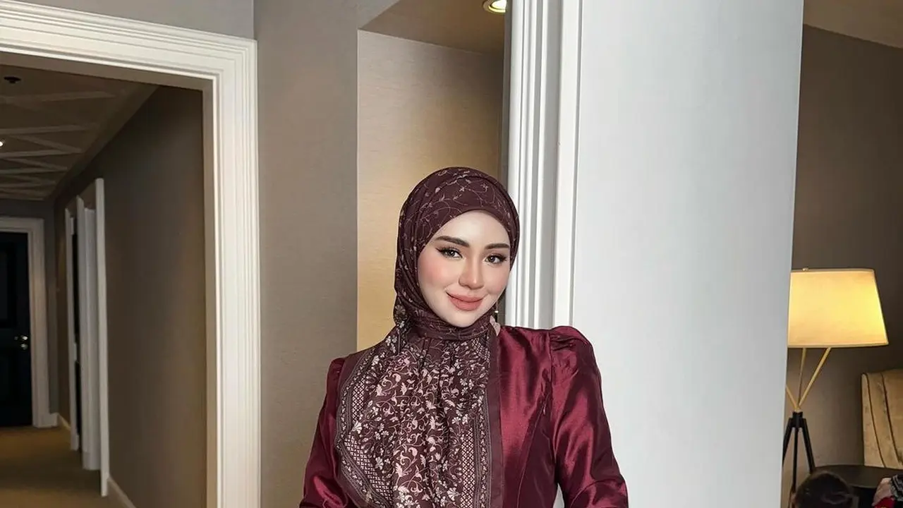 6 Tips OOTD Gaya Hijab Segi Empat ala Malaysia, Stylish untuk Sehari-hari
