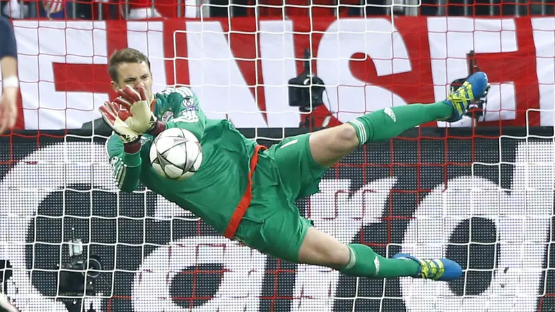 Kiper Bayern Muenchen asal Jerman Manuel Neuer. 