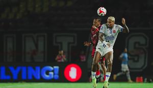 Persis Solo harus mengakui keunggulan Persijap Jepara setelah tumbang dengan skor tipis 1-2 di Stadion Manahan, Solo, Sabtu (13/9/2025) malam WIB. (Doc Instagram Official Persis Solo)