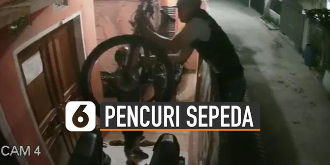 VIDEO: Viral, Rekaman CCTV Pencuri Gondol Sepeda