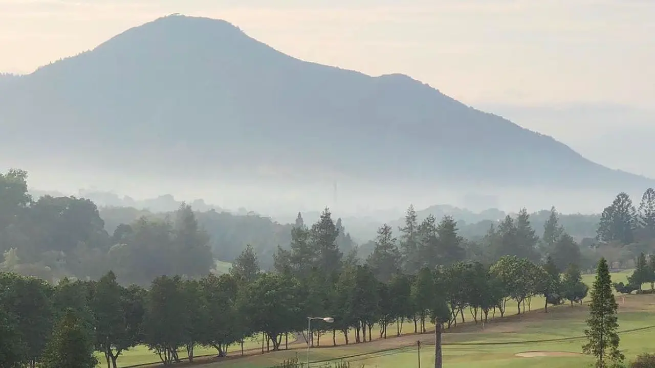 Gunung Geulis Manggahang di Bandung