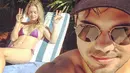 Melansir  Aceshowbiz.com (16/1), dilaporkan bahwa Taylor Lautner dan Billie Lourd berlibur bersama di Cabo San Lucas pada 13 Januari lalu. Keduanya sedang terlihat bersama di sebuah kolam renang dengan Billie yang mengenakan bikini.(doc.hollywoodlife.com)