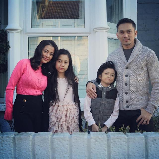 7 Potret Angie Virgin dan Suami yang Polisi Inggris,  Dapat Label Pahlawan dari Parlemen