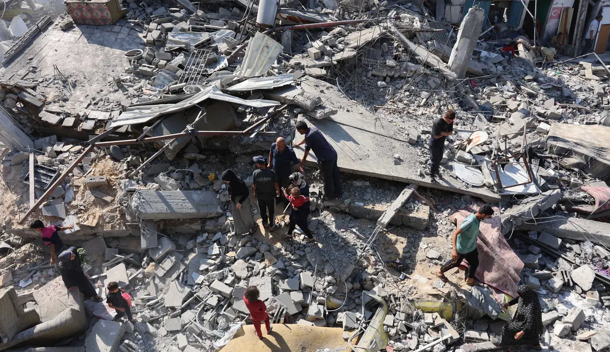 78 warga Palestina dilaporkan meninggal dunia akibat serangan udara dan artileri yang dilakukan militer Israel di jalur Gaza pada Jumat (27/6/2025) waktu setempat. (Omar AL-QATTAA/AFP)