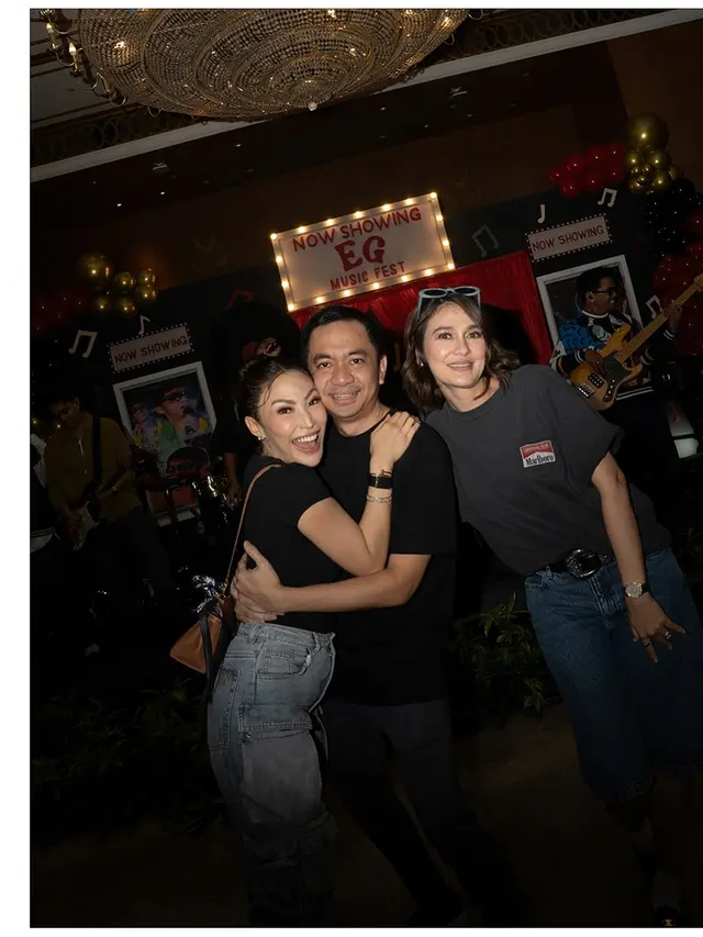8 Potret Artis di Ultah Suami Ayu Dewi, Tampil Stylish Bertema 'Music Fest'