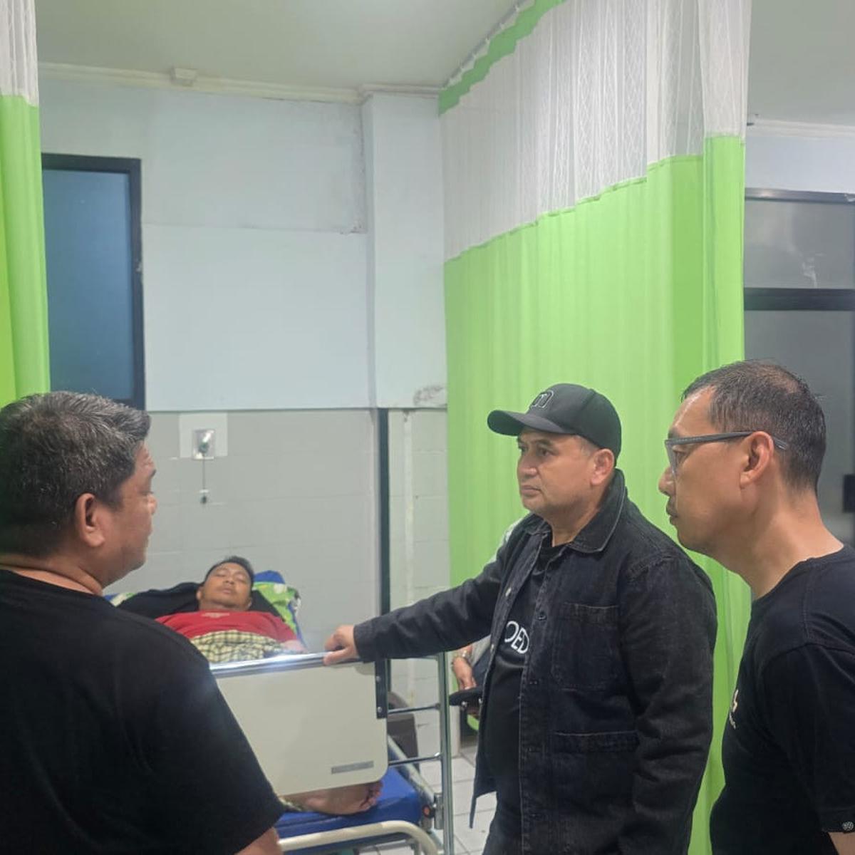 Wali Kota Makassar Munafri Arifuddin Jenguk Korban Meninggal Akibat Gedung DPRD Dibakar