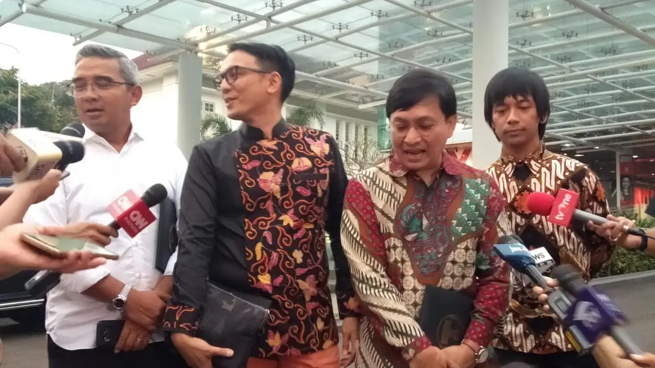 Artis Diundang Jokowi