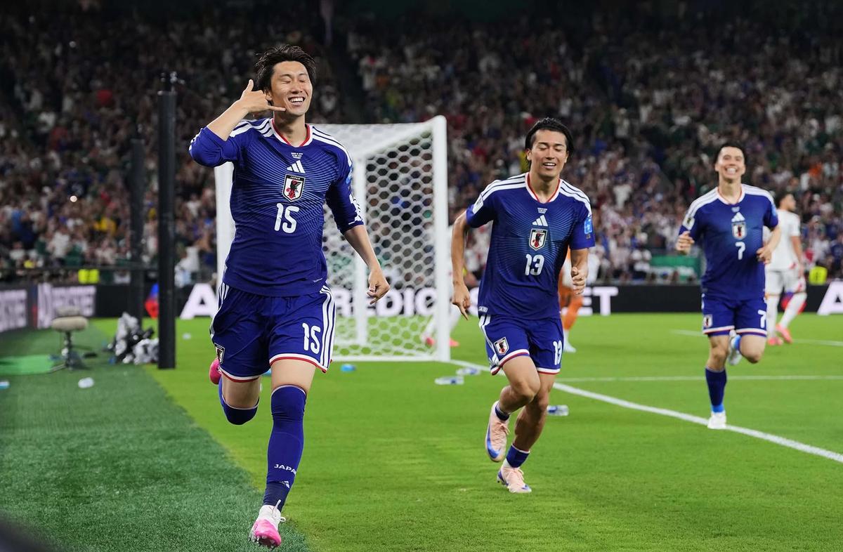 FOTO: Jepang Lolos ke 32 Besar Usai Hajar Tunisia