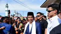 Presiden Jokowi saat berkunjung ke Pondok Pesantren Babussalam di Kampung Besilam, Kecamatan Padang Tualang, Kabupaten Langkat, Sumatera Utara. (Liputan6.com/Reza Efendi)