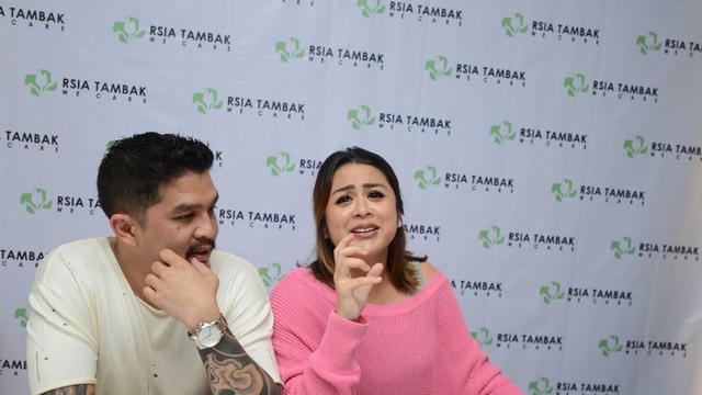 Selvi Kitty dan Suami