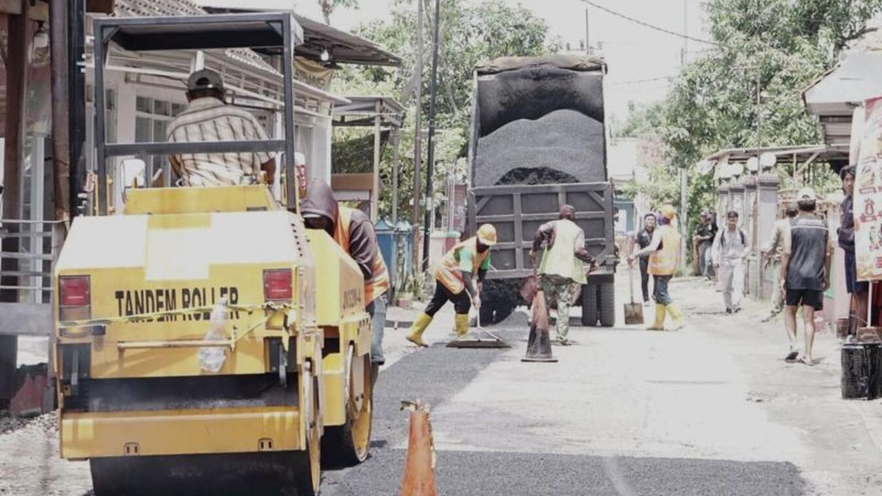 Pemkab Sidoarjo Evaluasi Ketat Camat untuk Pastikan Program PIWK Perbaikan Jalan Sesuai Rencana