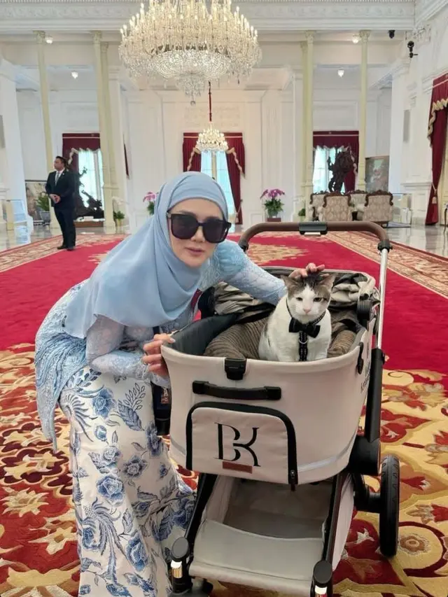 6 Parade Kebaya Baby Blue di Pelantikan Prabowo-Gibran, Annisa Pohan, Desy Ratnasari, hingga Titiek Soeharto