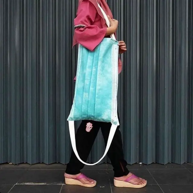 6 Desain Tas Ini Nyeleneh Banget, Bikin Geleng Kepala