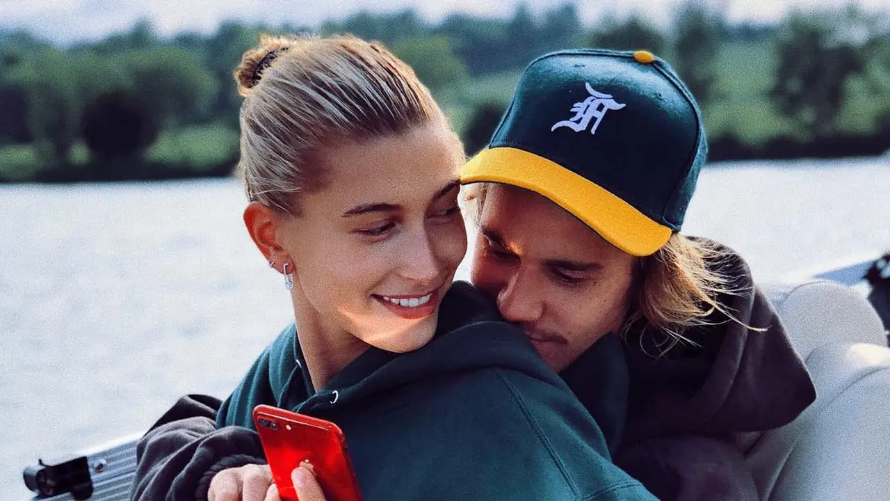 [Bintang] Hailey Baldwin - Justin Bieber