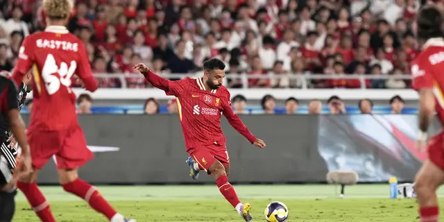 Pesan Mengharukan Mohamed Salah untuk Darwin Nunez yang Resmi Tinggalkan Liverpool