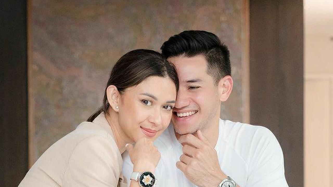 17 Tahun Nikah, Nana Mirdad dan Andrew White Tetap Awet Muda! Netizen Sebut Mereka Vampire Couple!