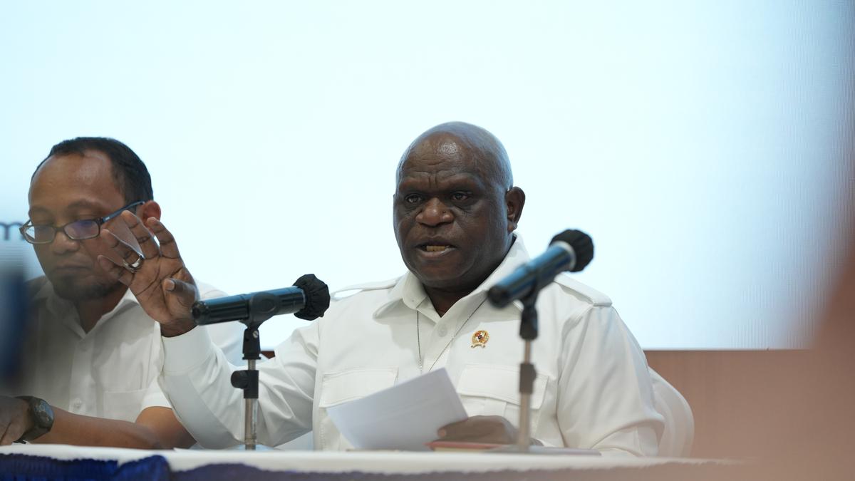 Soal Gelar Pahlawan Nasional untuk Soeharto, Menteri HAM Natalius Pigai: Saya No Comment