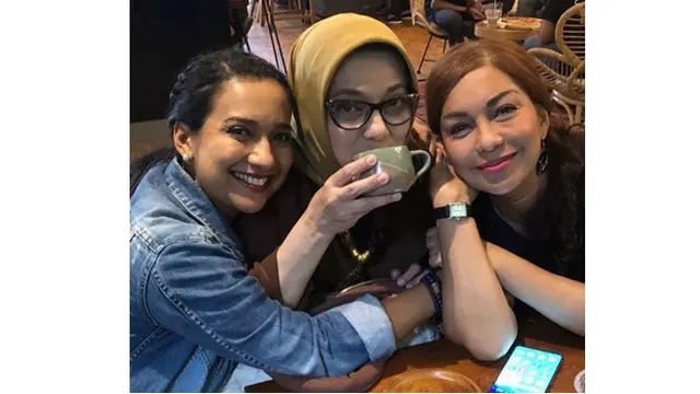 6 Potret Kenangan Marissa Haque dengan Figur Publik, Banjir Ucapan Duka Mendalam