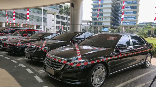 Penampakan Lima Mobil Mewah Riza Chalid yang Disita Penyidik Kejaksaan Agung