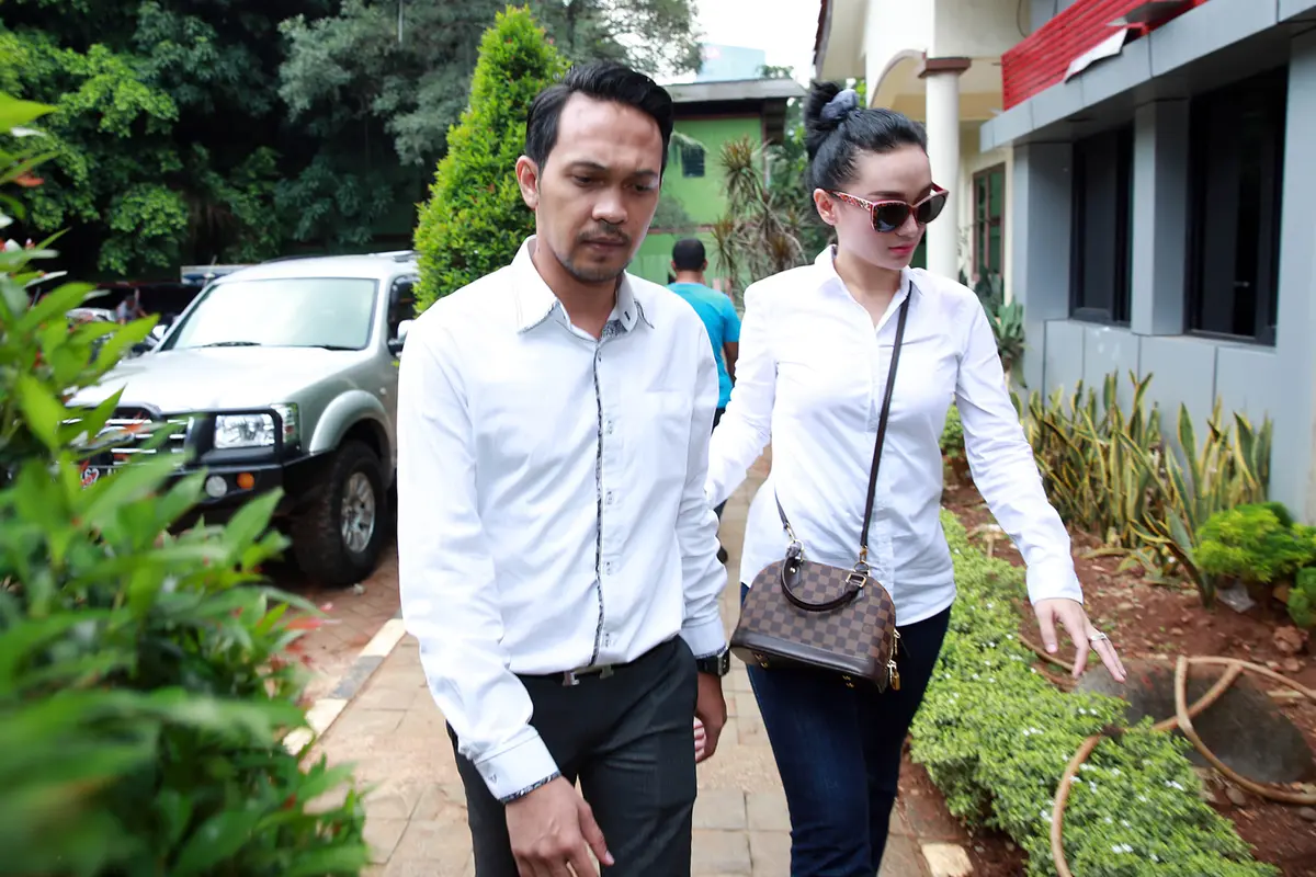 [Bintang] Zaskia Gotik