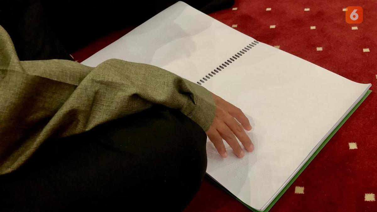 Topang Literasi Disabiltas Netra, Percetakan Ini Hadirkan Buku Braille untuk Berbagai Jenjang