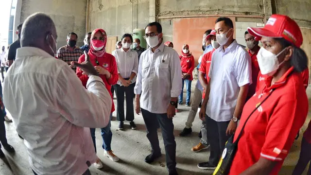 Menteri Perhubungan Budi Karya Sumadi menghadiri kegiatan Corporate Social Responsibility (CSR) atau Tanggung Jawab dan Sosial Lingkungan (TJSL) dari PT Pelni (Persero). (Dok Kemenhub)