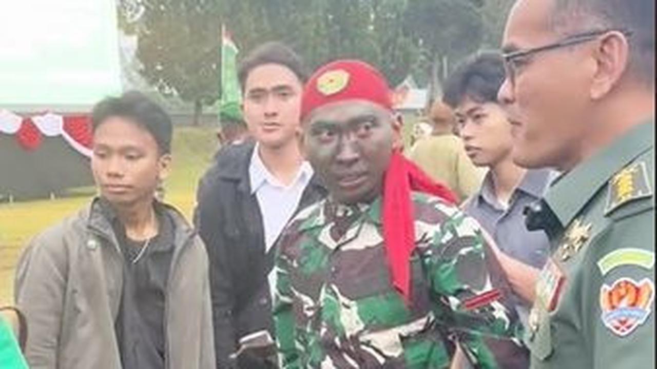 "Kenapa menangis ha?," tanya Edward dalam video.