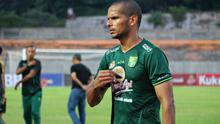 Bek Persebaya Surabaya, Leo Lelis. (Bola.com/Wahyu Pratama)