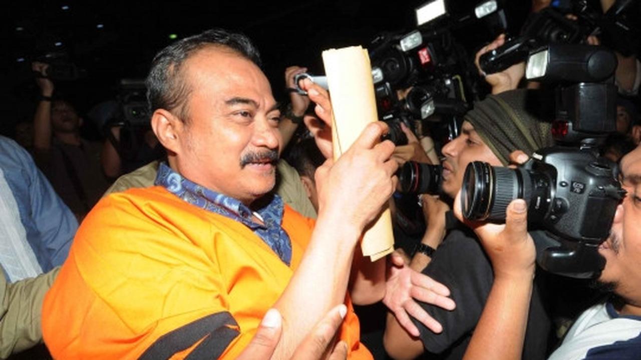 2 Tersangka lainnya, penyuap Dewie Yasin berseragam tahanan KPK