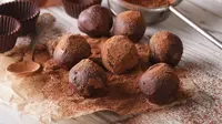 ilustrasi coklat truffle/copyright By AS Food studio (Shutterstock)