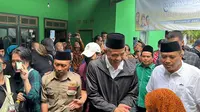 Capres nomor urut 3 Ganjar Pranowo menghadiri acara Haul ke-65 Kyai Barawi Hanafi di Ponpes Al Ihya Ulumuddin, Cilacap, Jawa Tengah. (Liputan6.com/Nanda Perdana Putra)