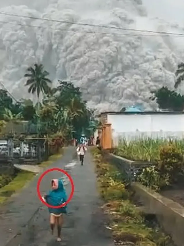 Kisah Fida Bocah yang Fotonya Viral saat Erupsi Semeru, 6 Jam Berada di Masjid