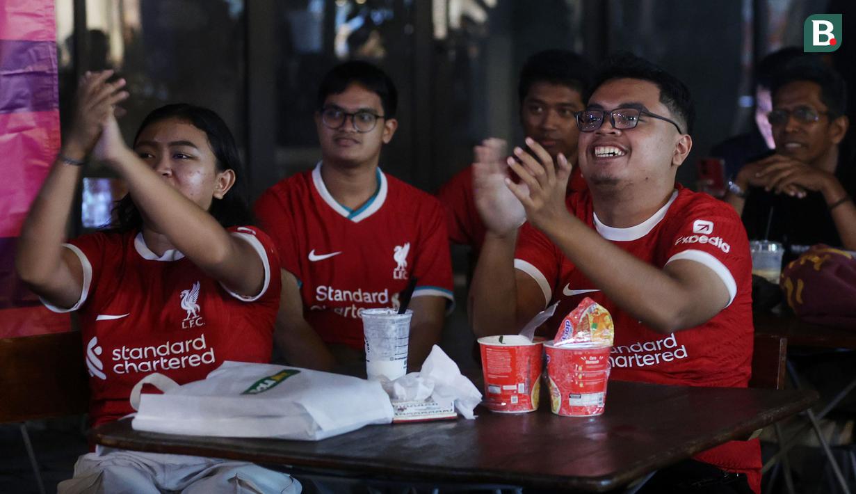 <p>Suasana Roaring Night Premier League Liverpool vs Tottenham Hotspur yang digelar oleh Komunitas penggemar Liverpool, Bigreds di Park 15th Kemang, Jakarta Selatan, Minggu (5/5/2024). (Bola.com/M Iqbal Ichsan)</p>