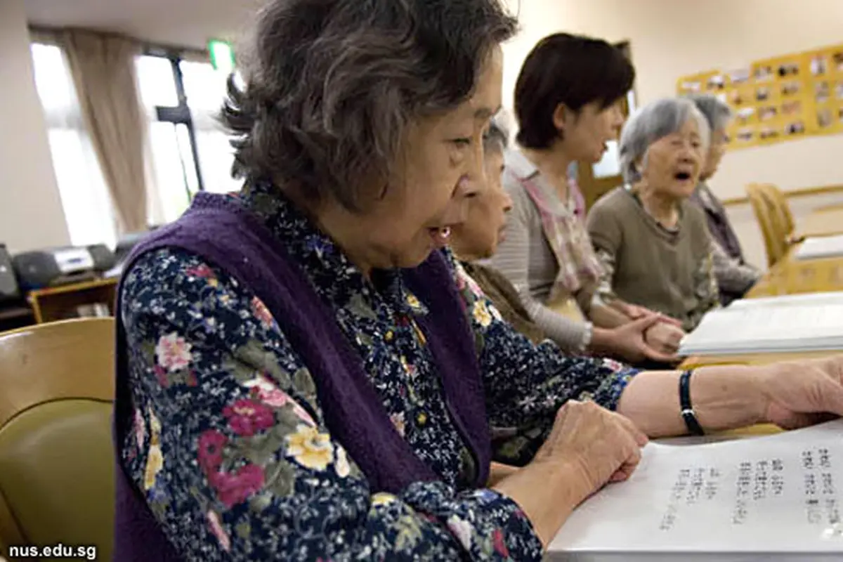 lansia-jepang-130406b.jpg