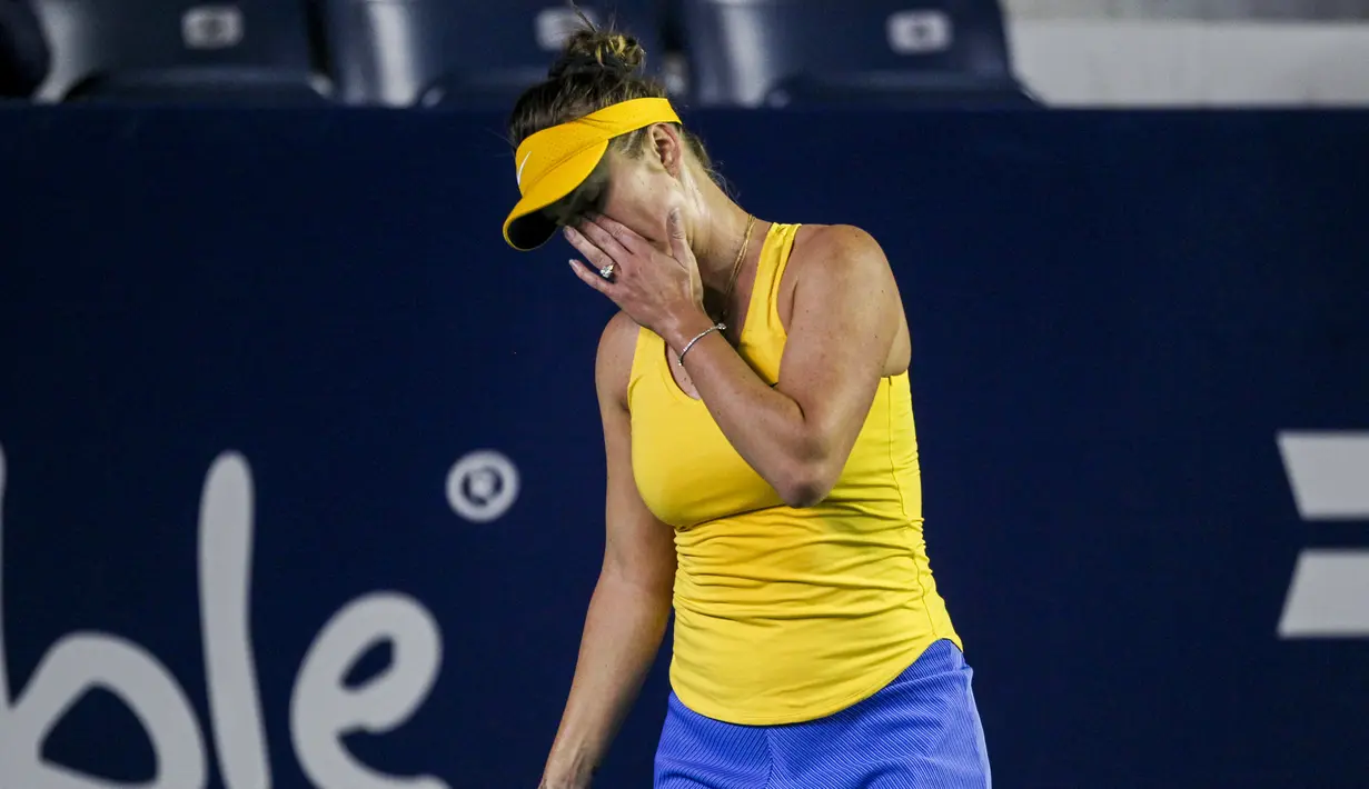 Reaksi petenis Ukraina Elina Svitolina saat bertanding melawan Anastasia Potapova dari Rusia pada turnamen WTA Monterrey di Monterrey, Meksiko, 1 Maret 2022. Elina Svitolina, unggulan utama turnamen ini, berhasil menyingkirkan Anastasia Potapova dengan skor 6-2 6-1. (AP Photo)