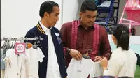 Presiden Joko Widodo dan Bobby Nasution asyik memilih baju anak di Medan. (dok. Instagram @sekretariat.kabinet/https://www.instagram.com/p/BvFbo7PA8l7/Dinny Mutiah)