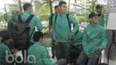 Sejumlah pemain Timnas Indonesia U-22 jelang keberangkatan ke Kamboja di Jakarta, Senin (05/06/2017). Timnas Indonesia U-22 akan menghadapi laga uji coba melawan Kamboja pada 8 Juni 2017. (Bola.com/M Iqbal Ichsan)