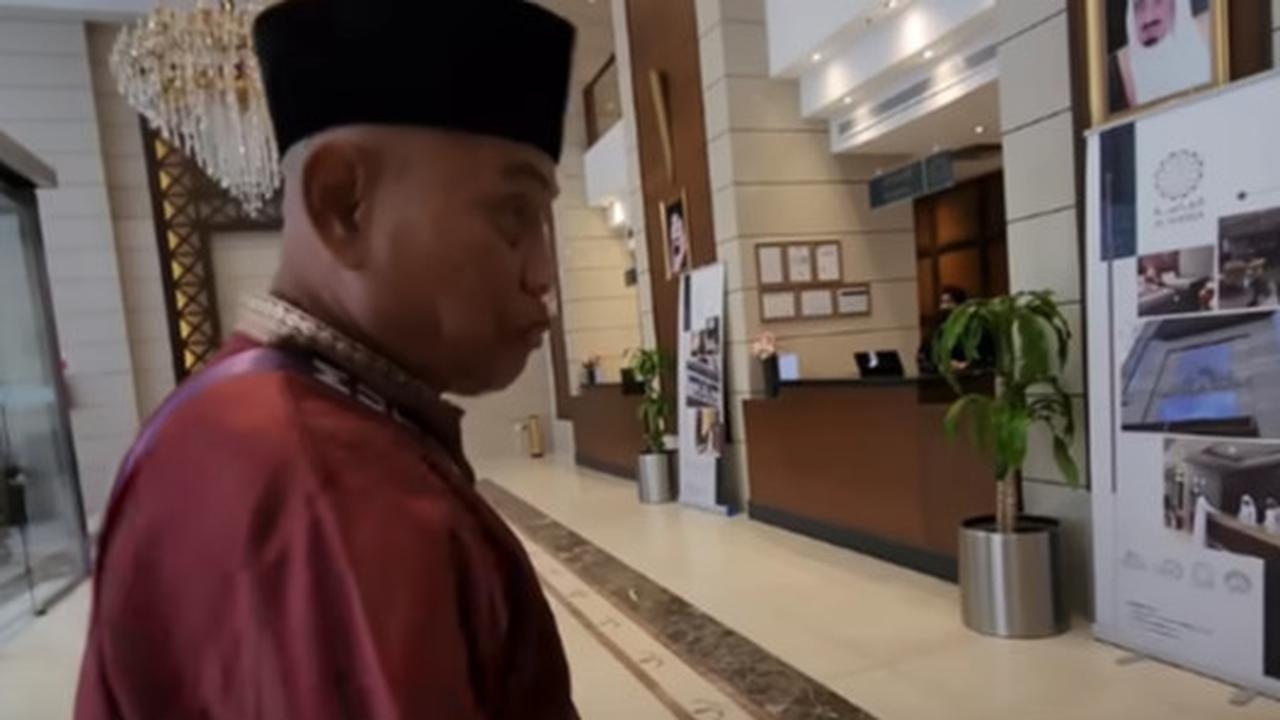 "Ini Ibu malaikat apa?," tanya bapak ini tak percaya ditolong oleh orang baik.<br>