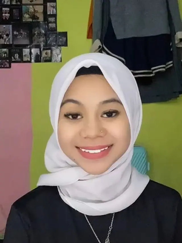 Bikin Pangling, Ini 6 Potret Terbaru Cimoy Montok yang  Kini Mantap Berhijab