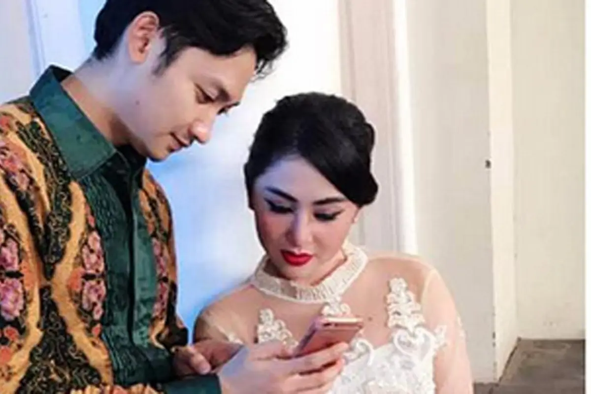 [Bintang] Dewi Perssik