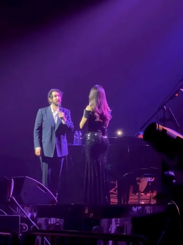 Suasana Konser Josh Groban, GEMS World Tour 2026 di Jakarta, Hadirkan Raisa Sebagai Guest Star