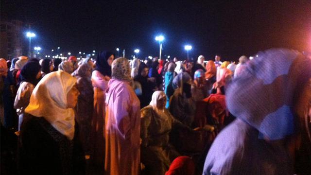 Malam 27 Ramadan: Warga Maroko Sambut Raja di Masjid Hassan II